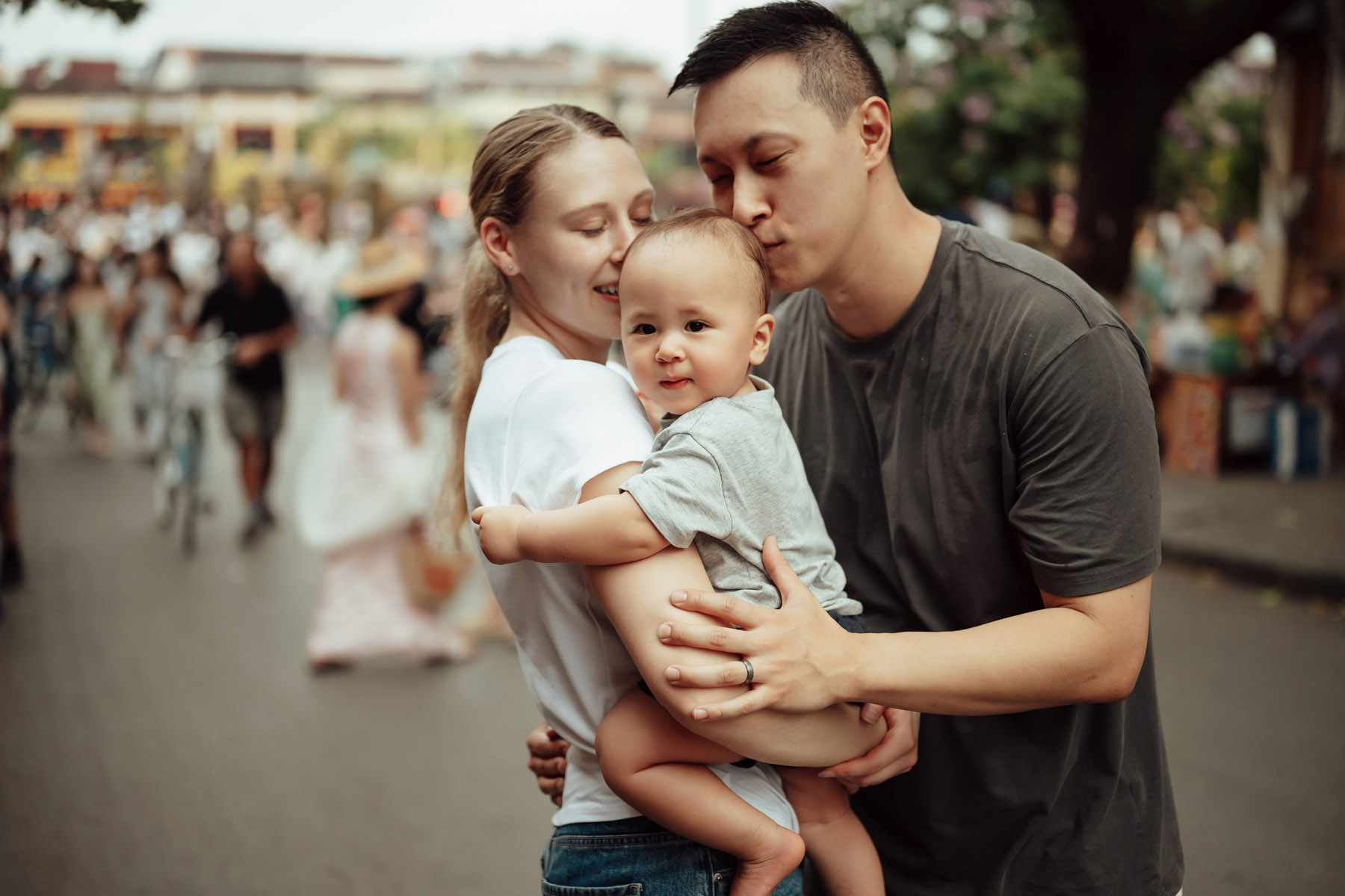 Lưu giữ tình yêu và tiếng cười tại Hoi An