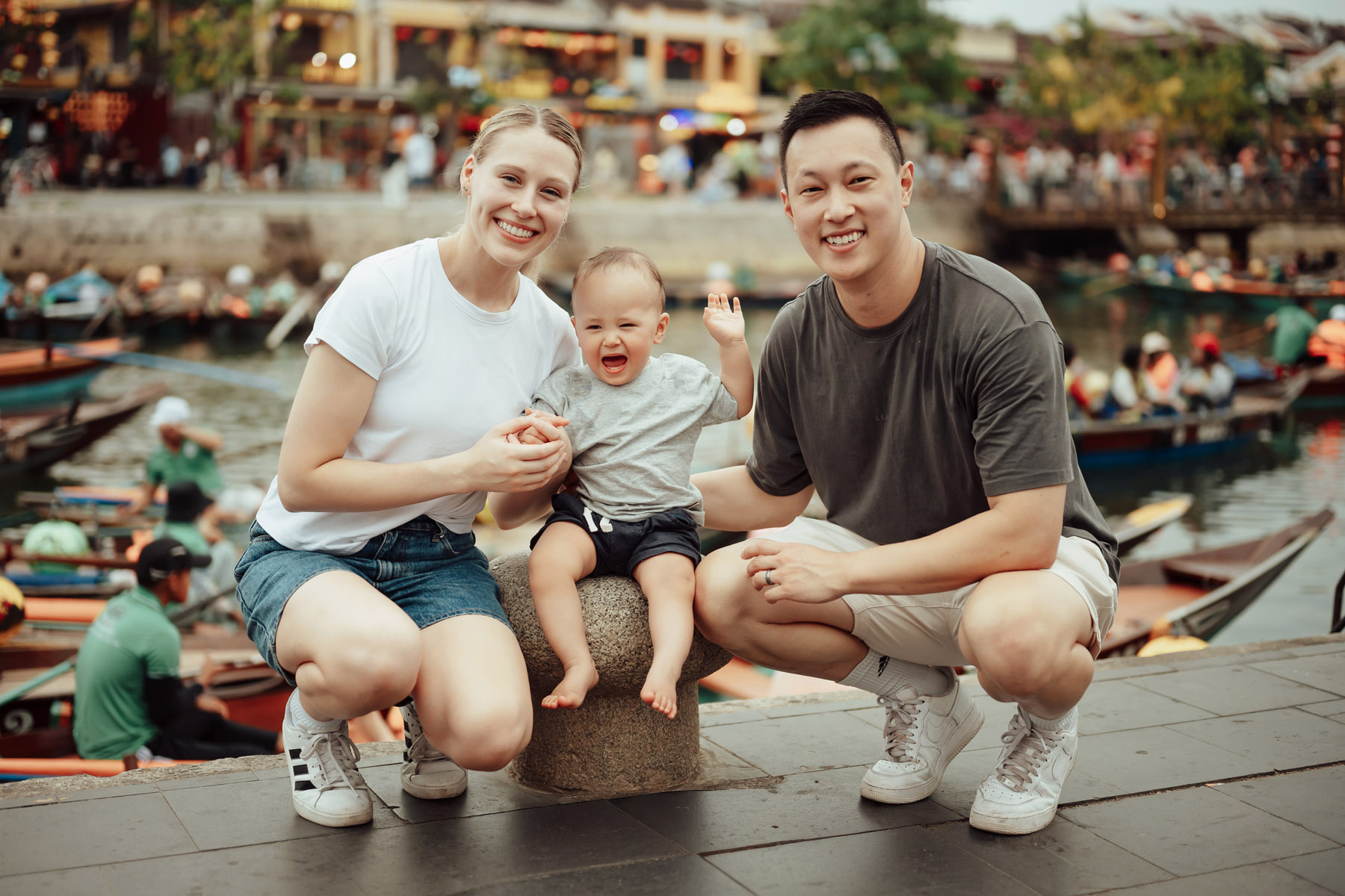 Lưu giữ tình yêu và tiếng cười tại Hoi An