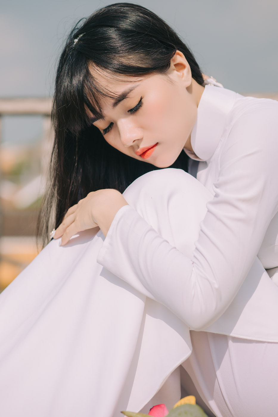 Thiếu nữ với Áo Dài trắng
