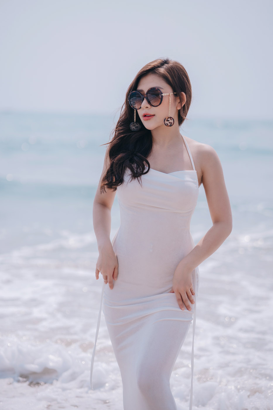 Biển Mỹ Khê - Mẹ & con gái