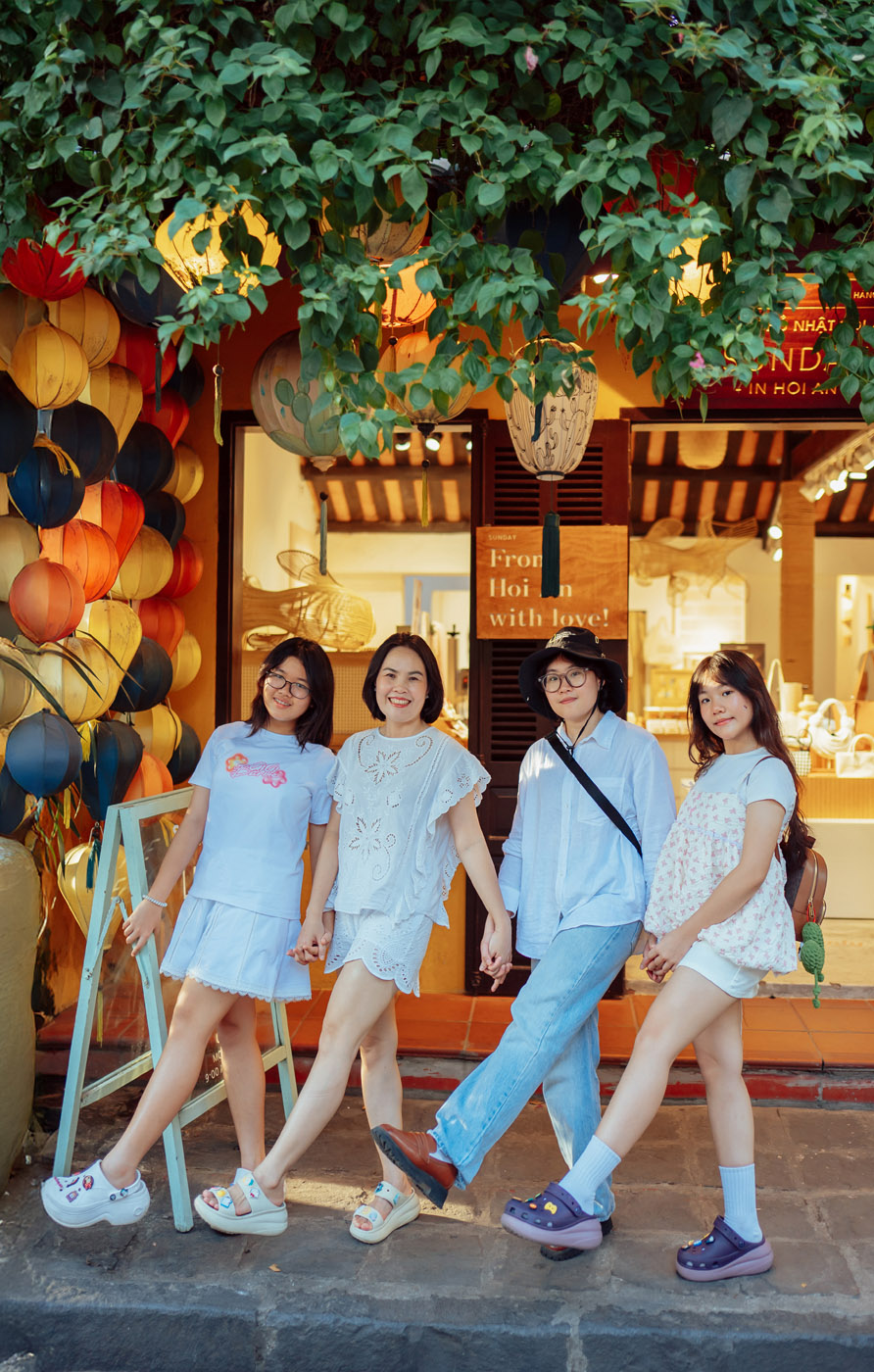 Lớn lên cùng mẹ bên cạnh