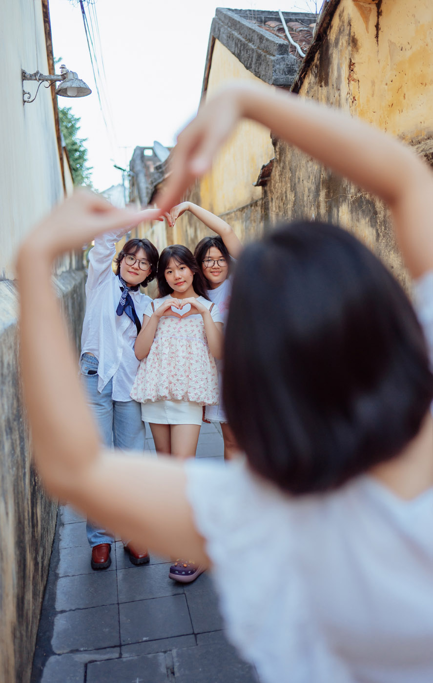 Lớn lên cùng mẹ bên cạnh