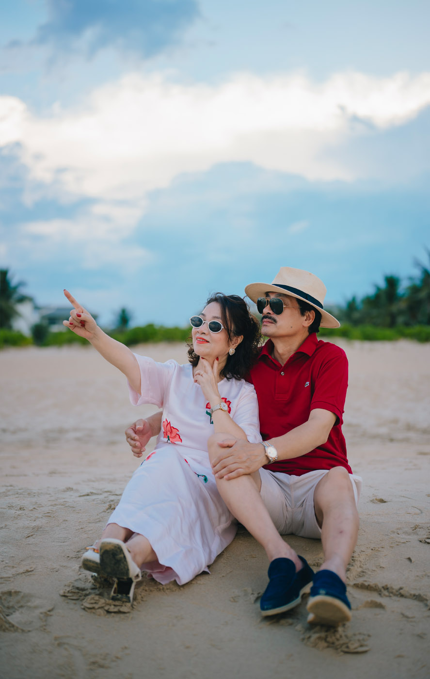 Biển vẫn xanh như ngày mình còn trẻ