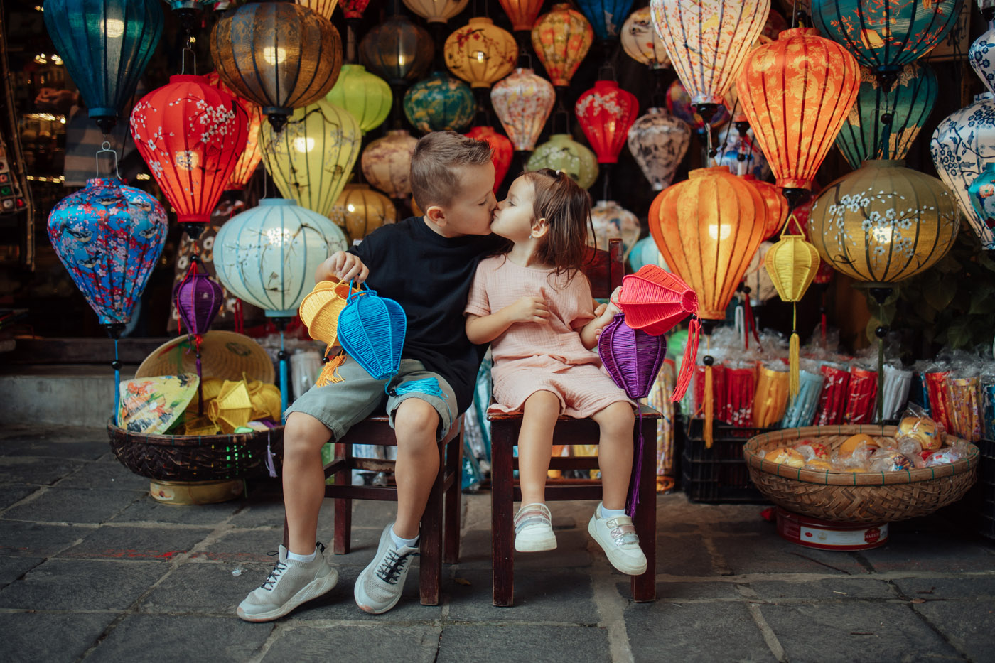 Những Nụ Cười Nhỏ bé ở Hội An