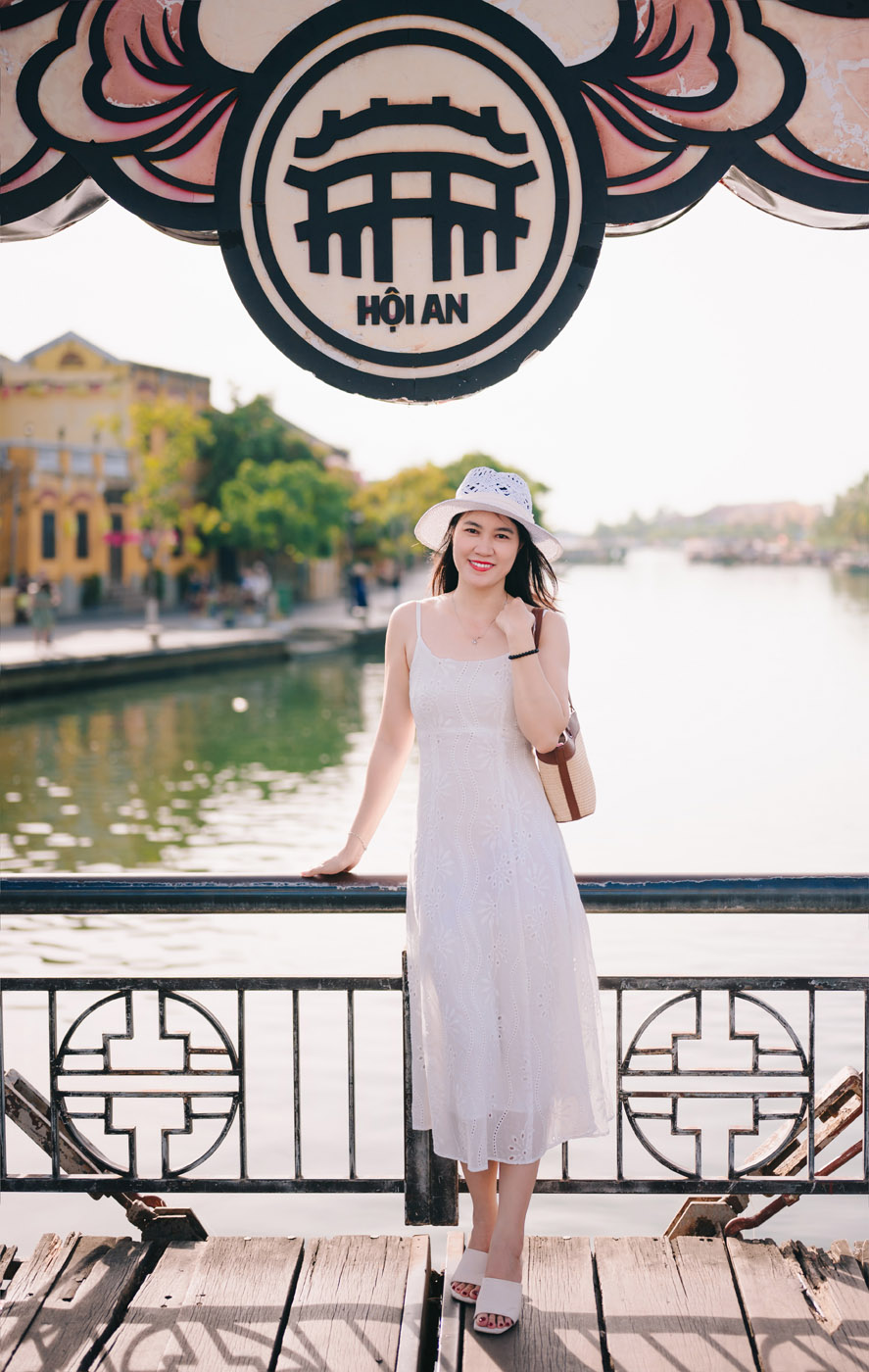 Mẹ và con gái – Một buổi sáng ở Hội An