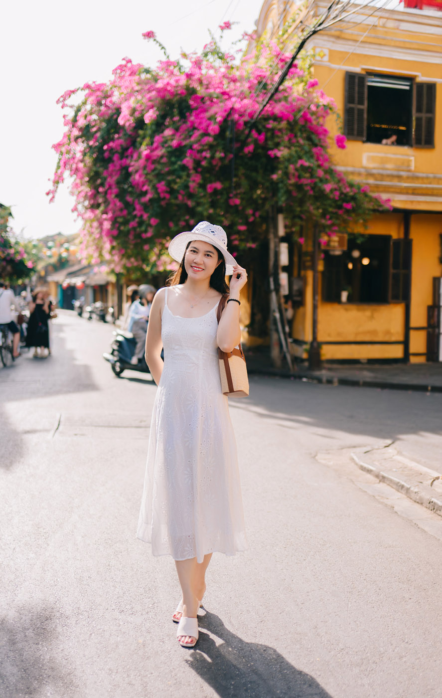 Mẹ và con gái – Một buổi sáng ở Hội An