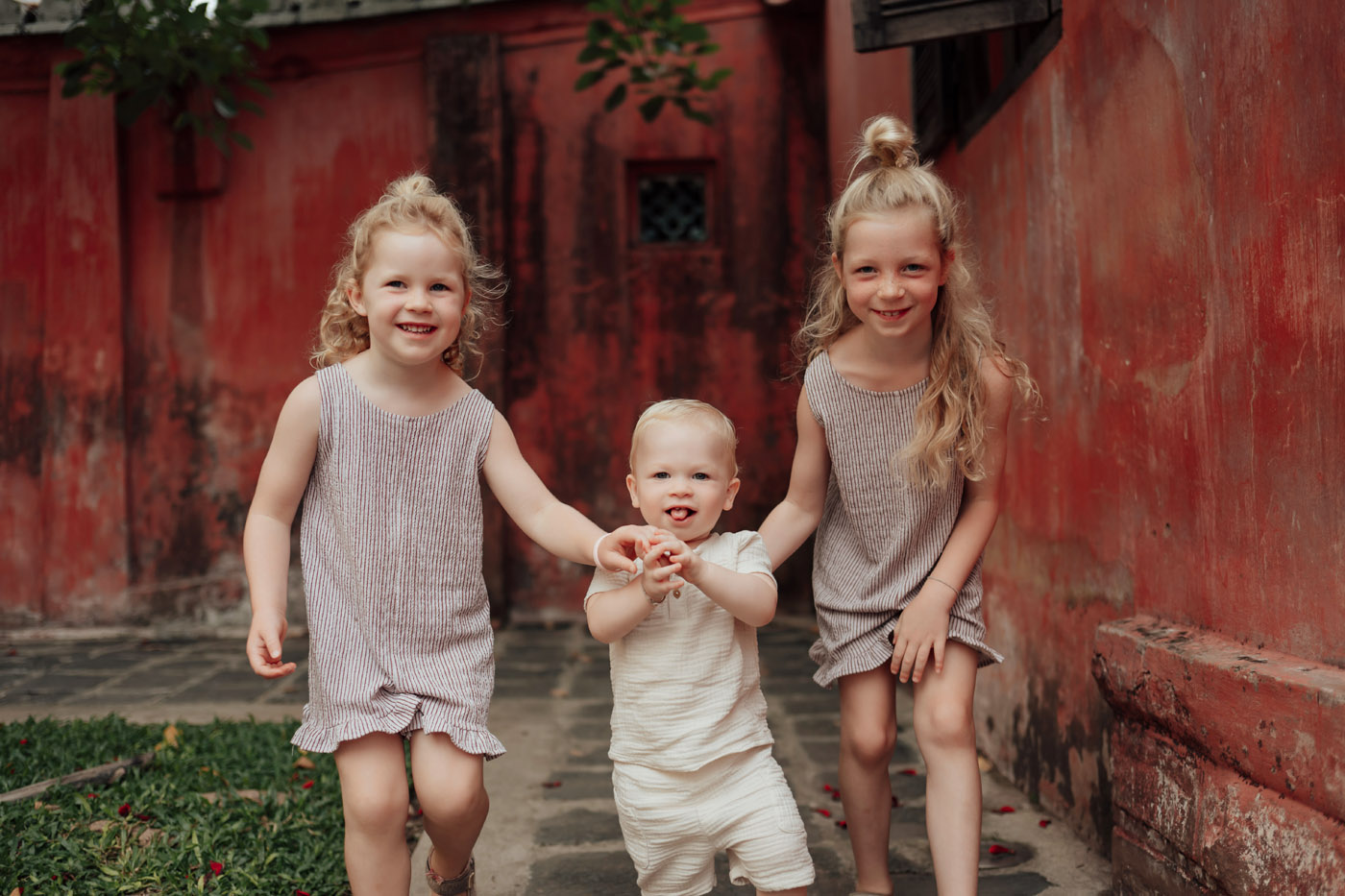 Capture those smiles.