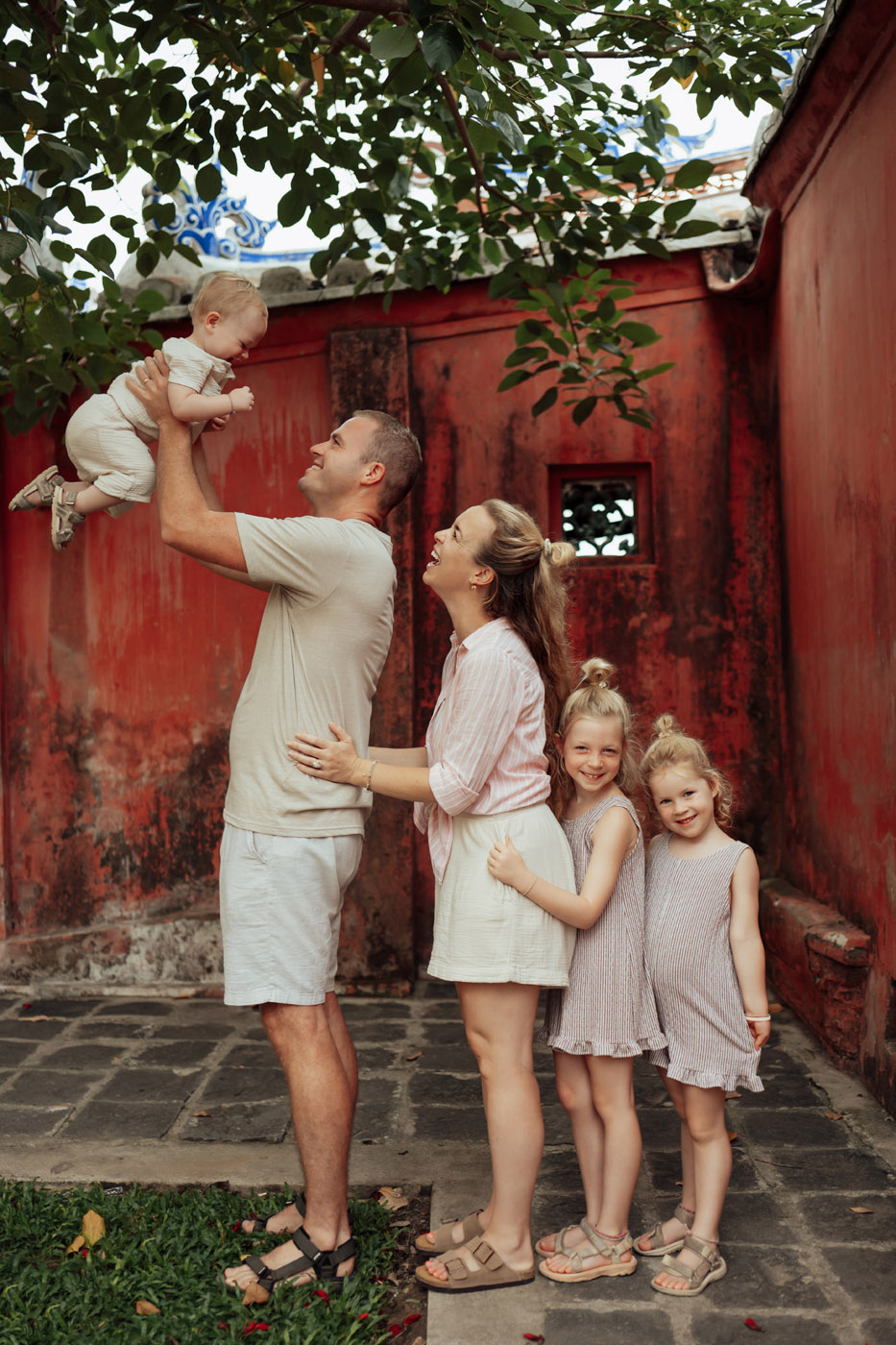 Capture those smiles.