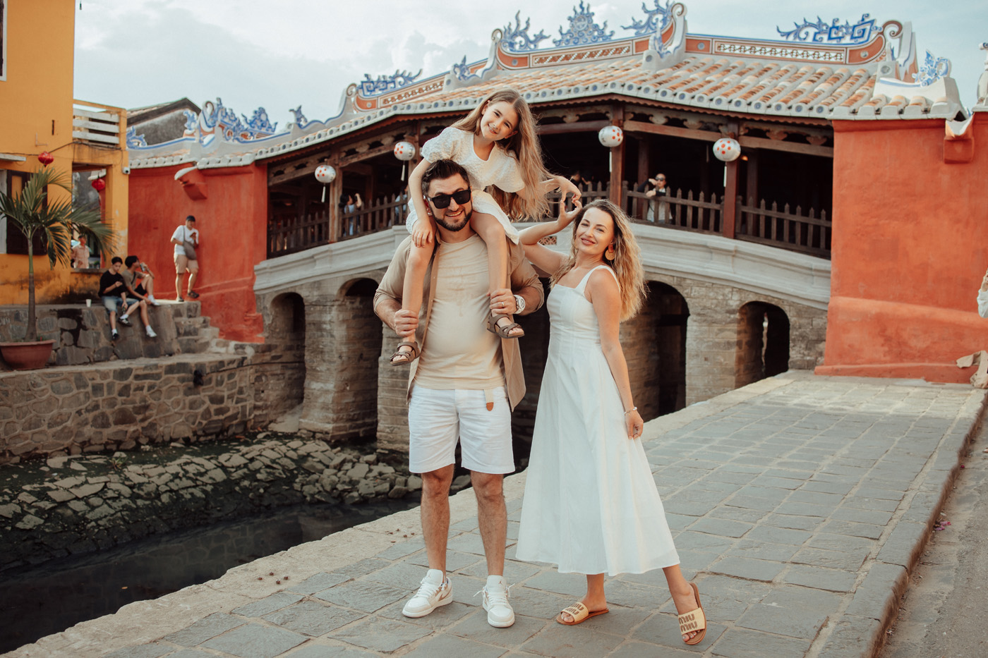 A little family afternoon in Hoi An. 🤍
